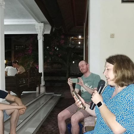Green Palace Homestay Batununggul Bagian luar foto