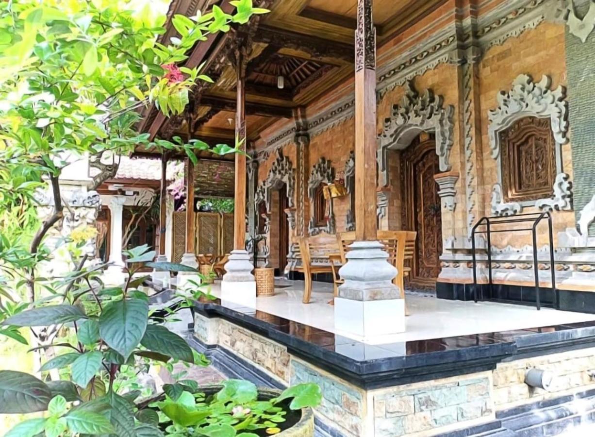 Green Palace Homestay Batununggul Bagian luar foto