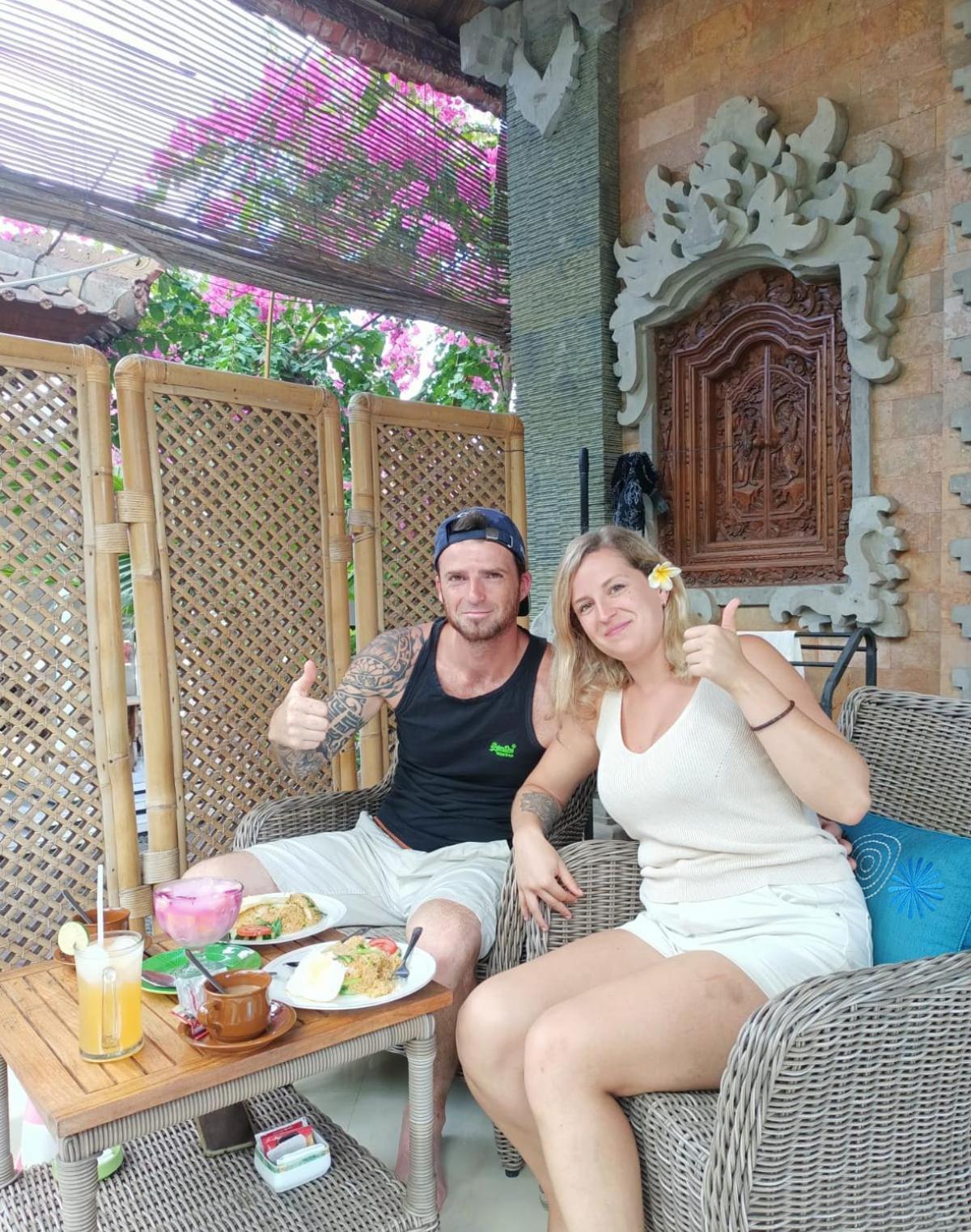 Green Palace Homestay Batununggul Bagian luar foto