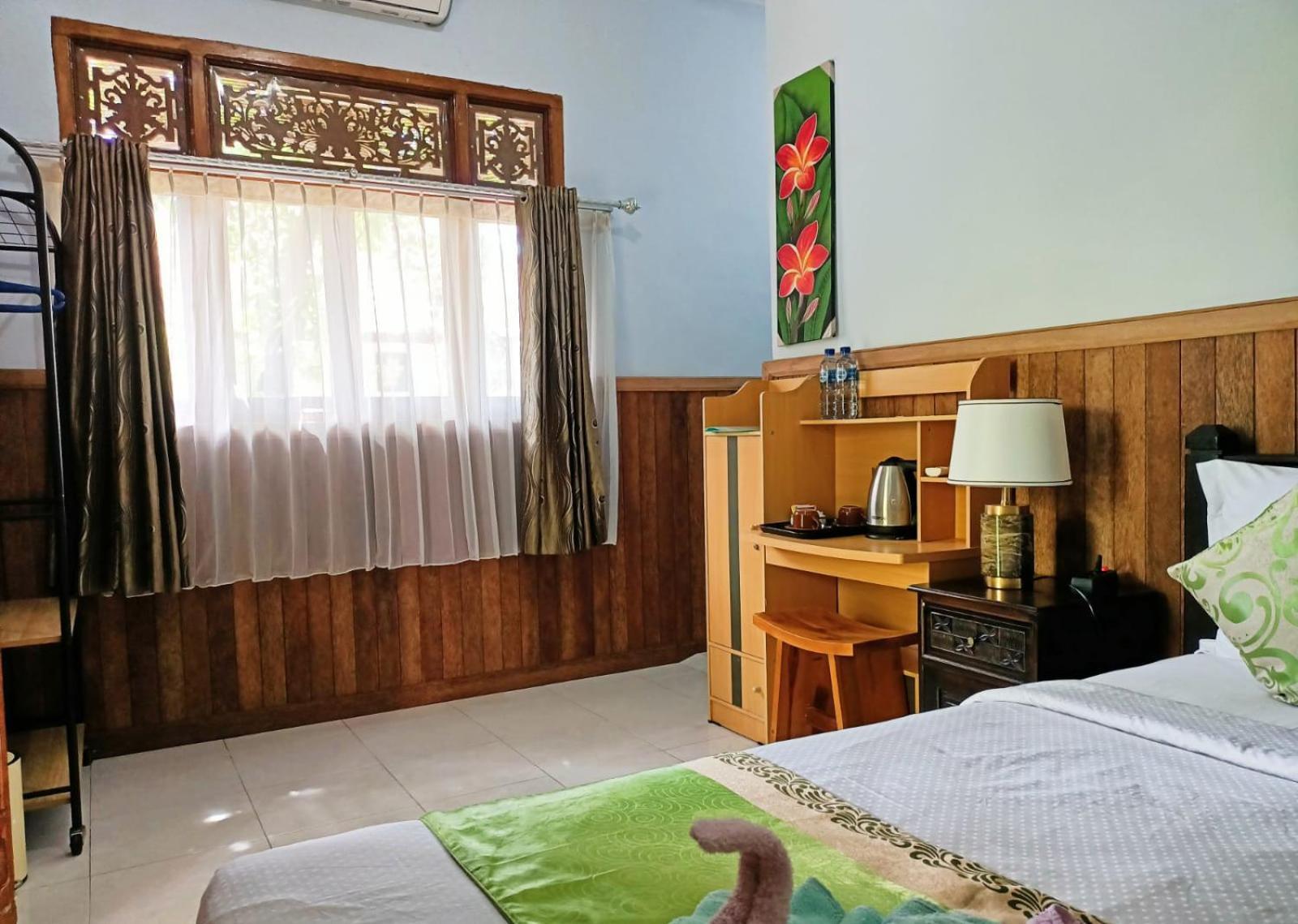 Green Palace Homestay Batununggul Bagian luar foto