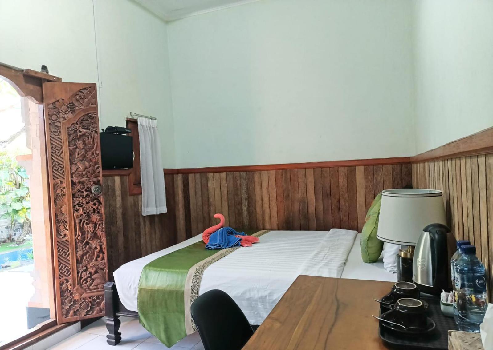 Green Palace Homestay Batununggul Bagian luar foto