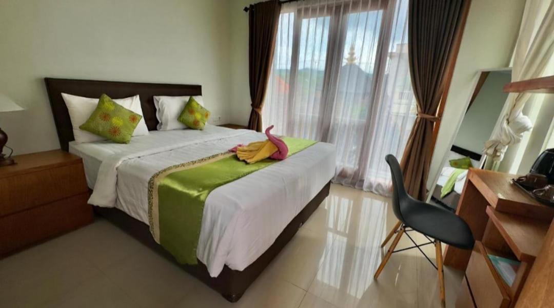 Green Palace Homestay Batununggul Bagian luar foto